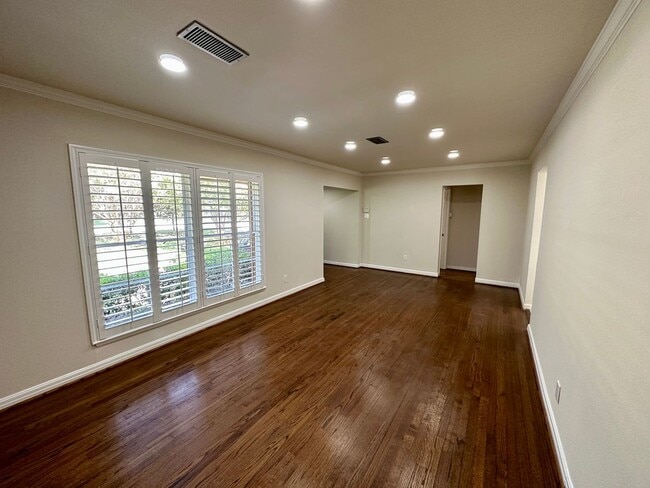 Building Photo - Wonderful newly updated home for rent in t...