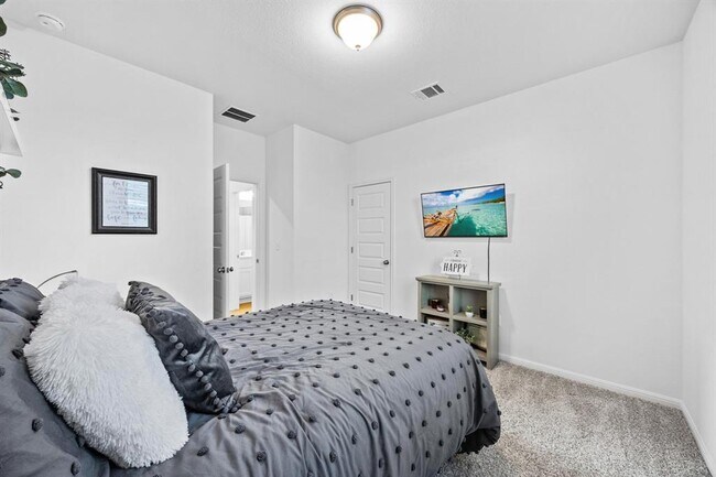 Building Photo - 7002 Nijinsky Dr
