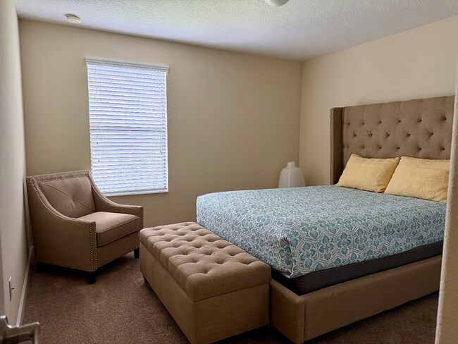 Building Photo - 3,261 SF Fully Furnished 5-Bed Gem | Just Bring Your Suitcase!