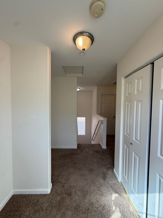 Building Photo - Centrally Located Large Two Story Home on ...