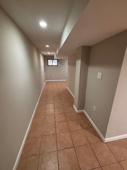 Building Photo - 449 Newton Pl NW