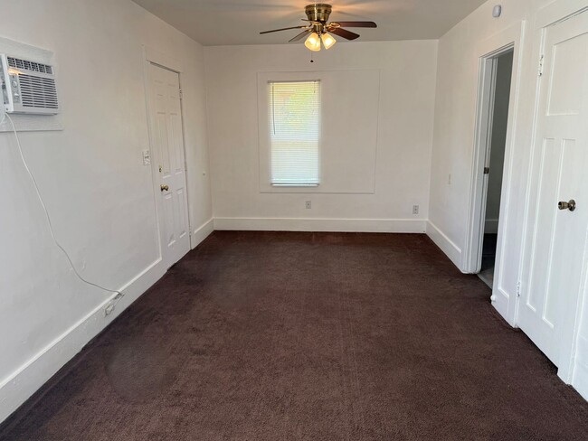 Building Photo - Now renting 2 bedroom House