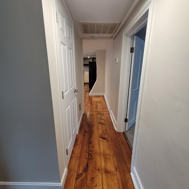 FOYER/HALLWAY - 30 W Baltimore St