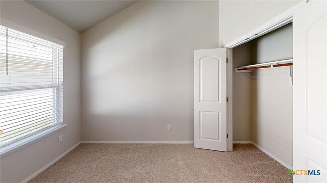 Building Photo - 185 Heather Glen Way