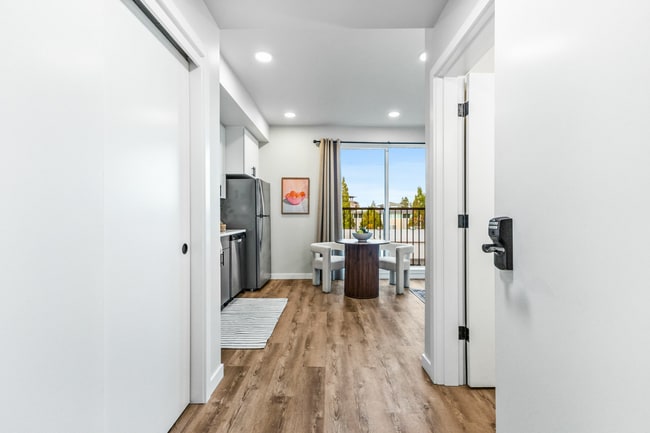 Studio (5).jpg - Cartwright Apartments