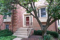 Building Photo - 3818 Vermont Ct