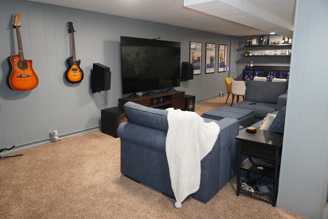 Building Photo - 10 Powhatton Dr