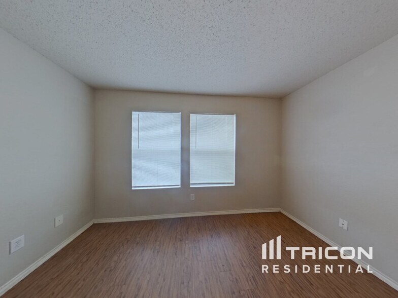 Building Photo - 8769 Garden Springs Dr