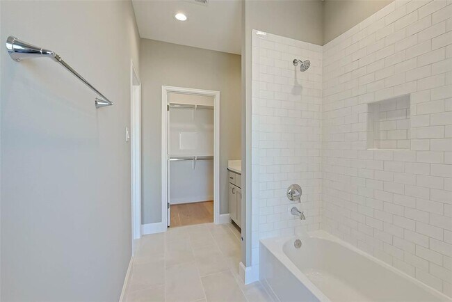 Building Photo - 25242 Calhoun Creek Dr