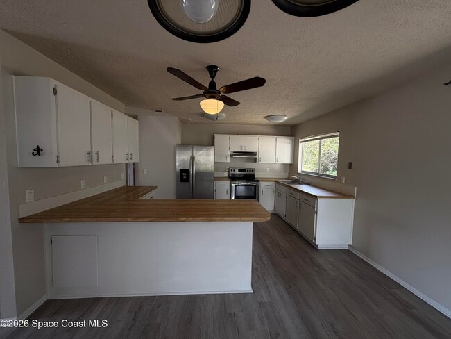 Building Photo - 1256 Dawn St NE