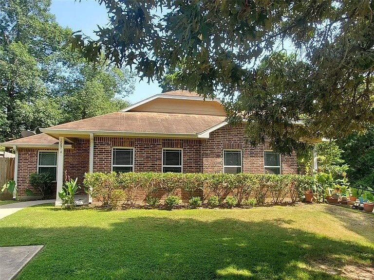 Building Photo - 1071 Mann Rd