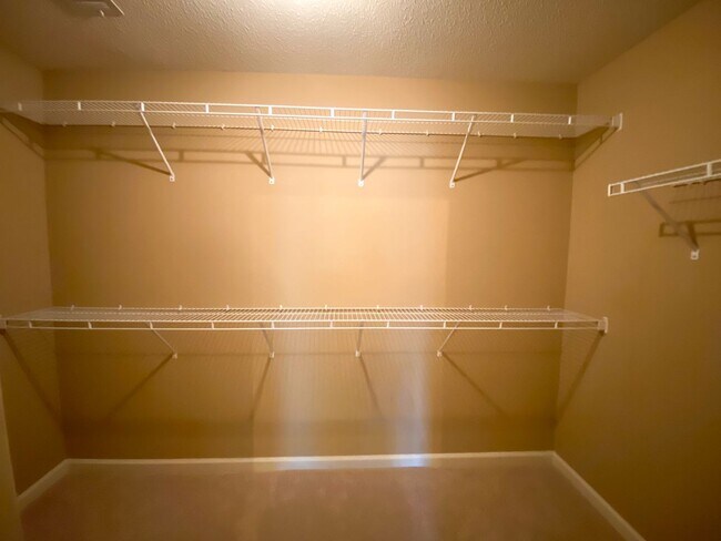 Building Photo - 3 bedroom 2 bath with a Bonus room in Arli...