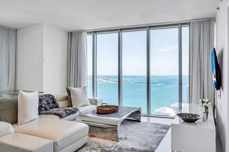 Building Photo - 485 Brickell Ave