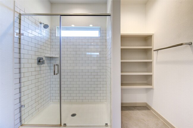 Building Photo - 29631 Ella Larchmont Ct