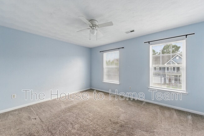 Building Photo - 1023 Snead Dr