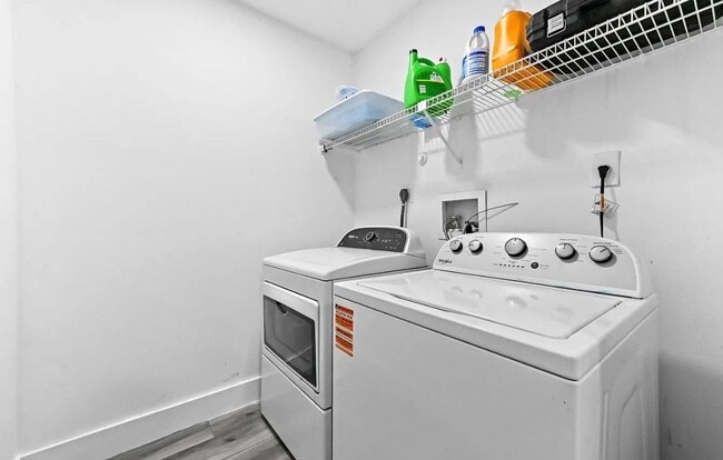 Building Photo - 1459 Summit Run Cir