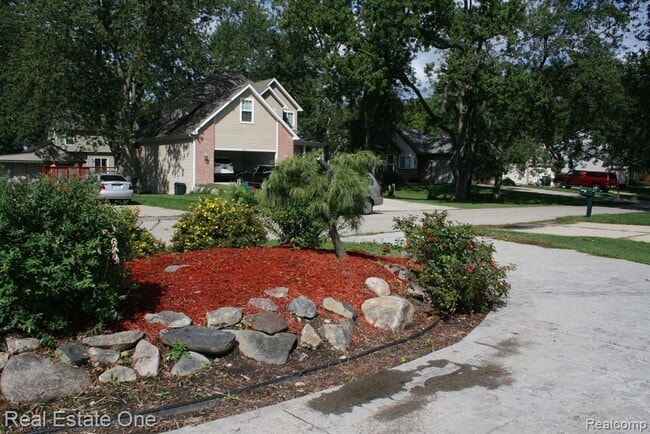 Building Photo - 3268 Troy Ave