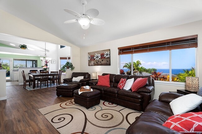Building Photo - Stunning Ocean View Home in Malulani Gardens
