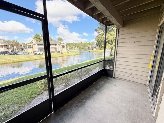 Building Photo - Beautiful Ground-Floor 2 Bedroom, 2 Bathroom Condo in The Landings at Belle Rive!