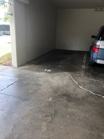 Building Photo - 1914 University Ave