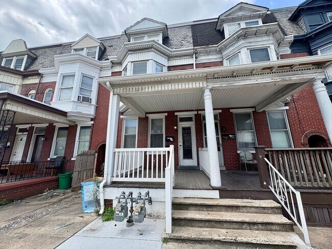 Building Photo - 118 S Richland Ave