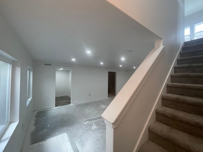 Building Photo - 6442 S Jordan Pkwy