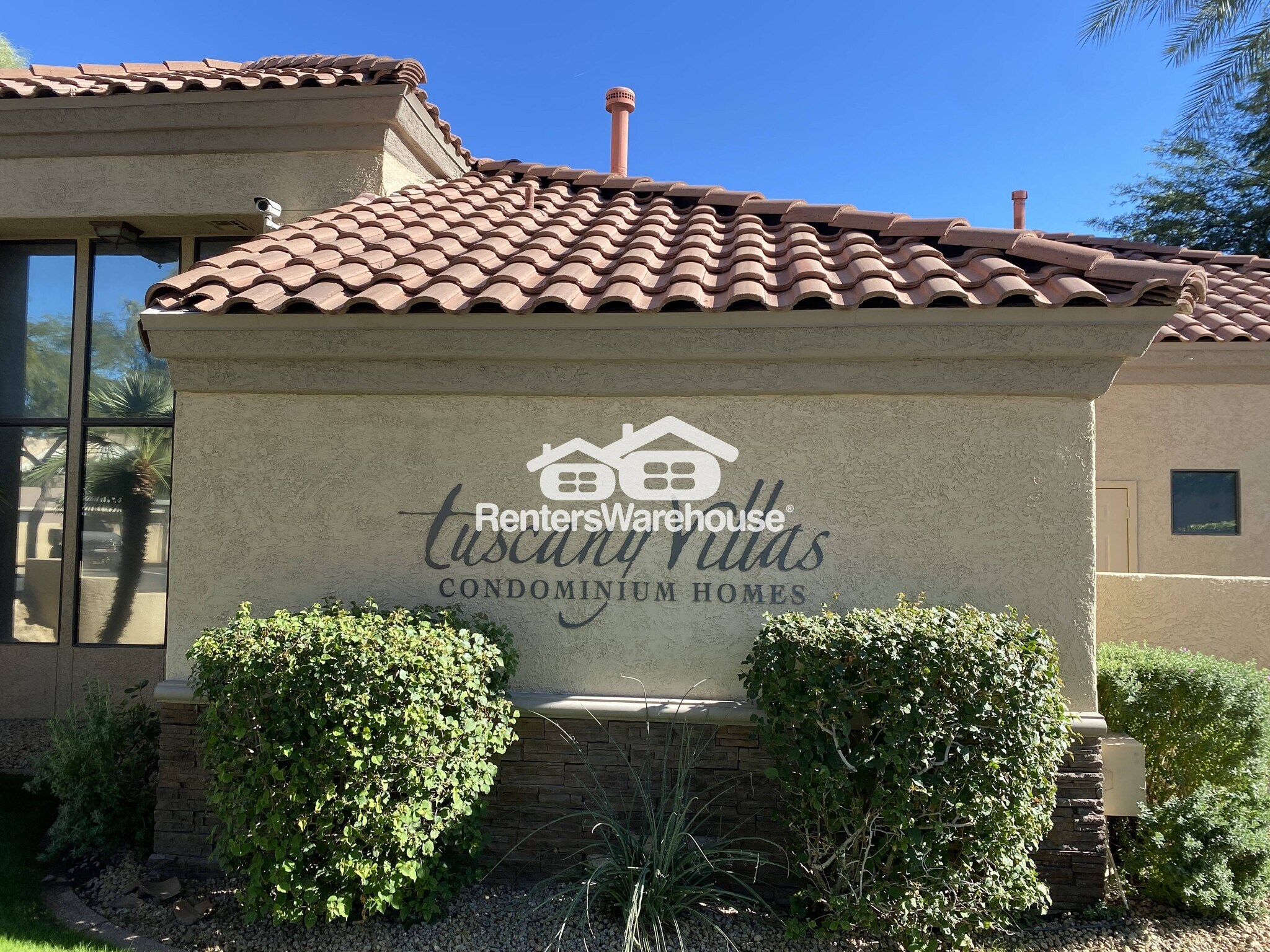 Building Photo - 4925 E Desert Cove Ave