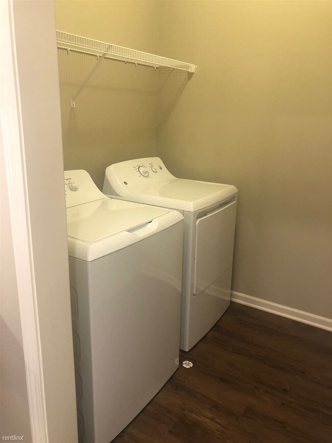 Building Photo - 4160 Bethel St