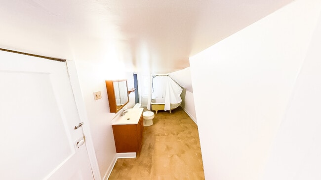 Building Photo - 8 S Normal St