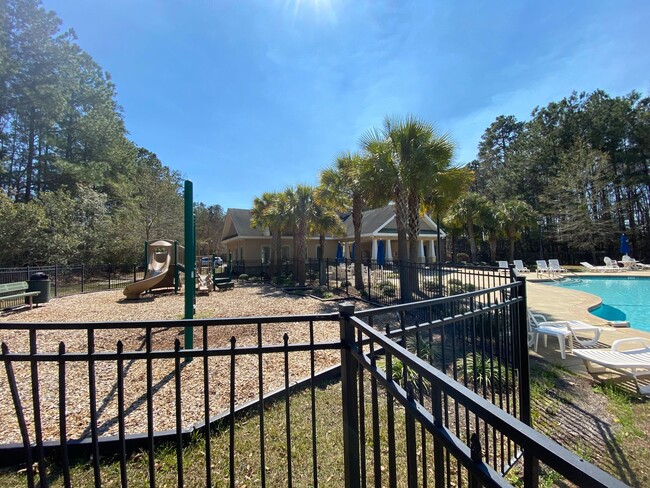 Building Photo - 3 bedroom 2 bath house in Berwick