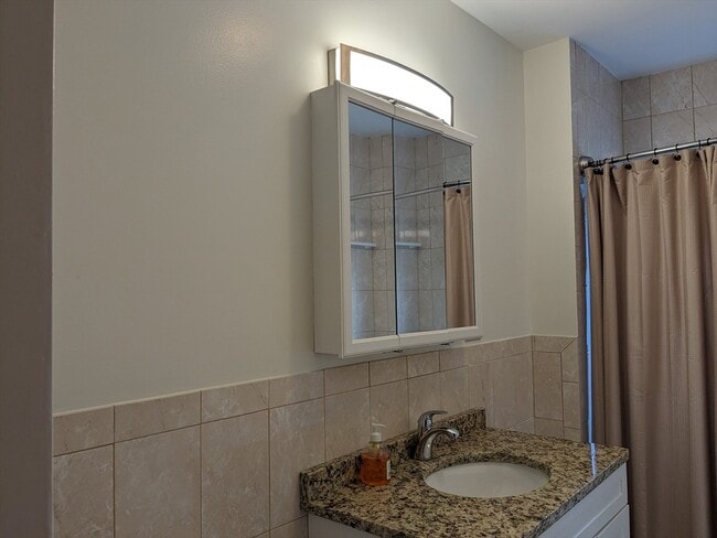 Building Photo - 59 Edson St