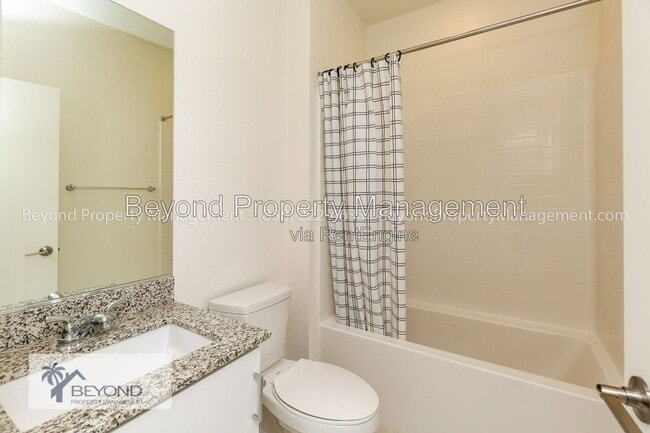 Building Photo - 5461 Seacliff Pl