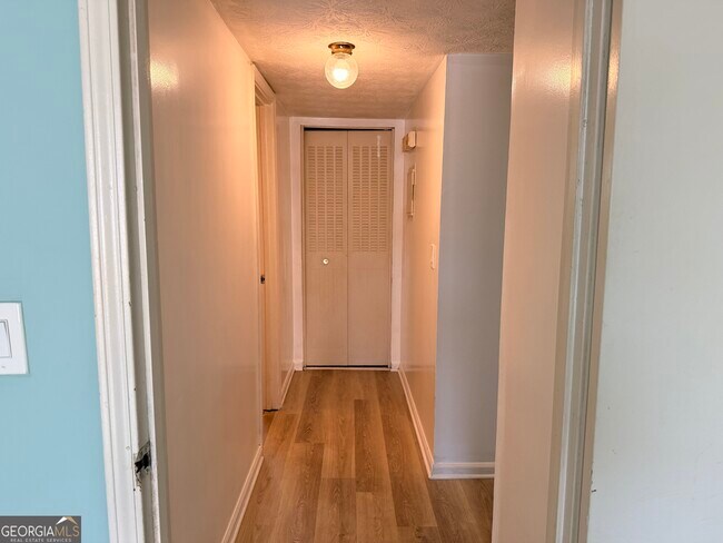 Building Photo - 3237 Abbeywood Dr