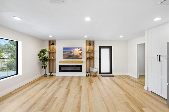 Building Photo - 4412 W Trilby Ave