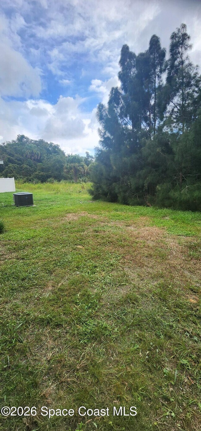 Building Photo - 891 Tupelo Cir