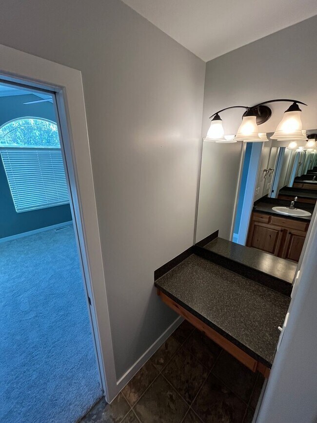 Building Photo - Rent Reduction & HOA Included! Call Today!...