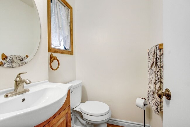 Building Photo - Stunning Mid-Century Modern Home with Pool for Rent for the First Time in Diamond Bar, California!