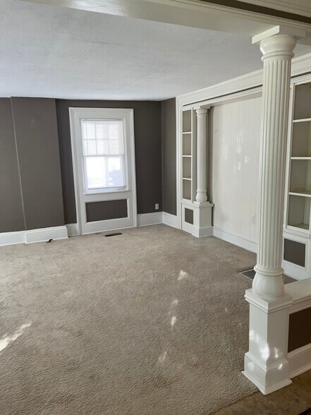 Building Photo - 310 W Sandusky St