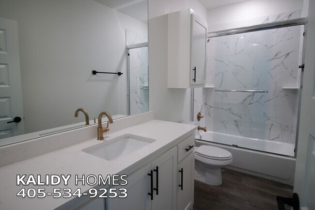 Building Photo - 2141 Kalidy Dr