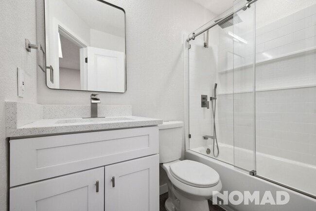 Building Photo - Charming 3BR Townhome in Centennial
