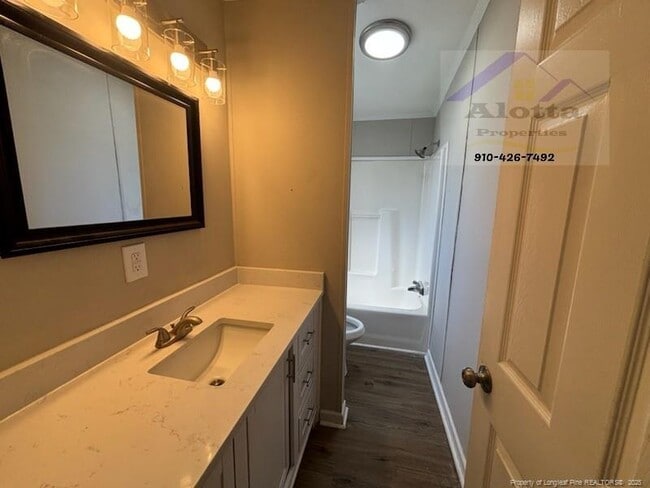 Building Photo - 2646 O'Glesby Dr