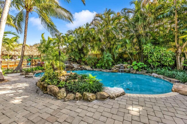 Building Photo - 2004 NE 17th Way