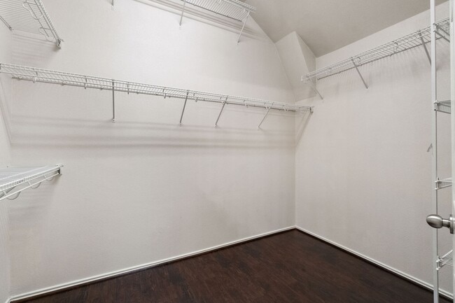 Building Photo - 17423 Renee Springs Ct