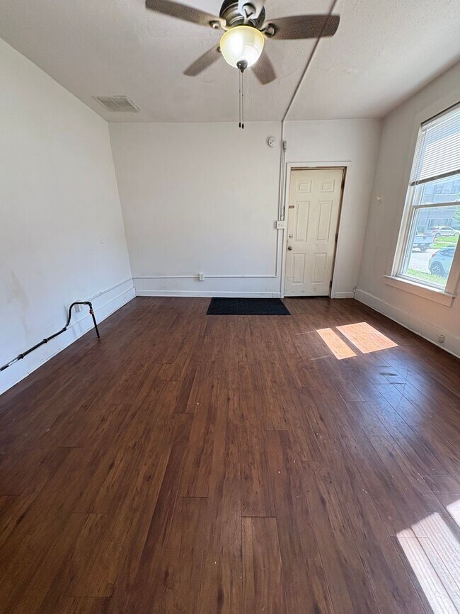 Primary Photo - 608 9th St N