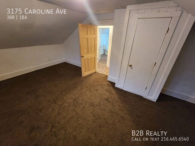 Building Photo - 3175 Caroline Ave
