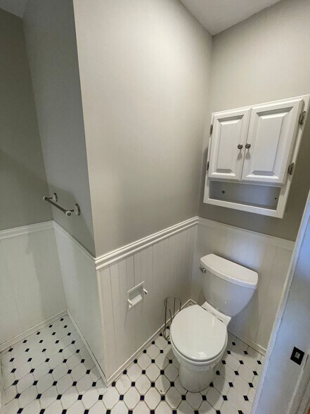 Building Photo - 6217 Aragon Dr