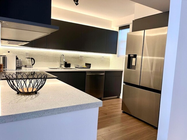 Building Photo - 6820 Indian Creek Dr