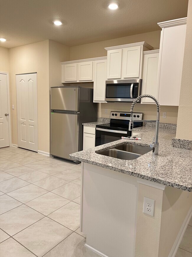 Building Photo - 58 Tahiti Shores Ct