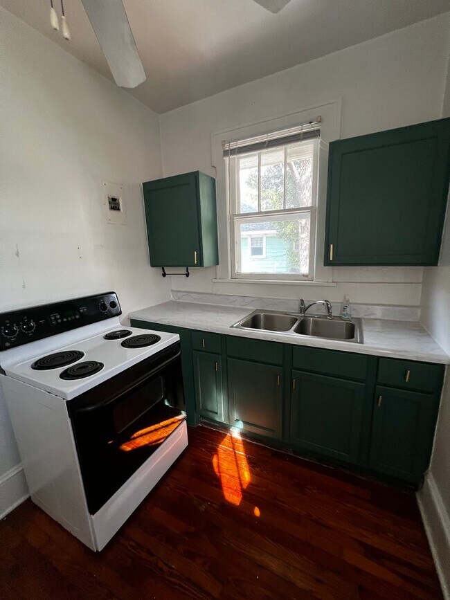 Building Photo - Downtown Orlando 1/1