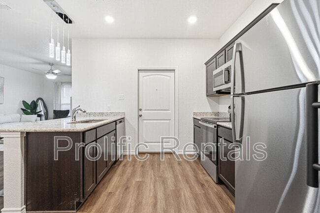 Building Photo - 5121 Rose Petal Ct